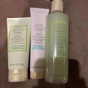 Mary Kay satin hands set